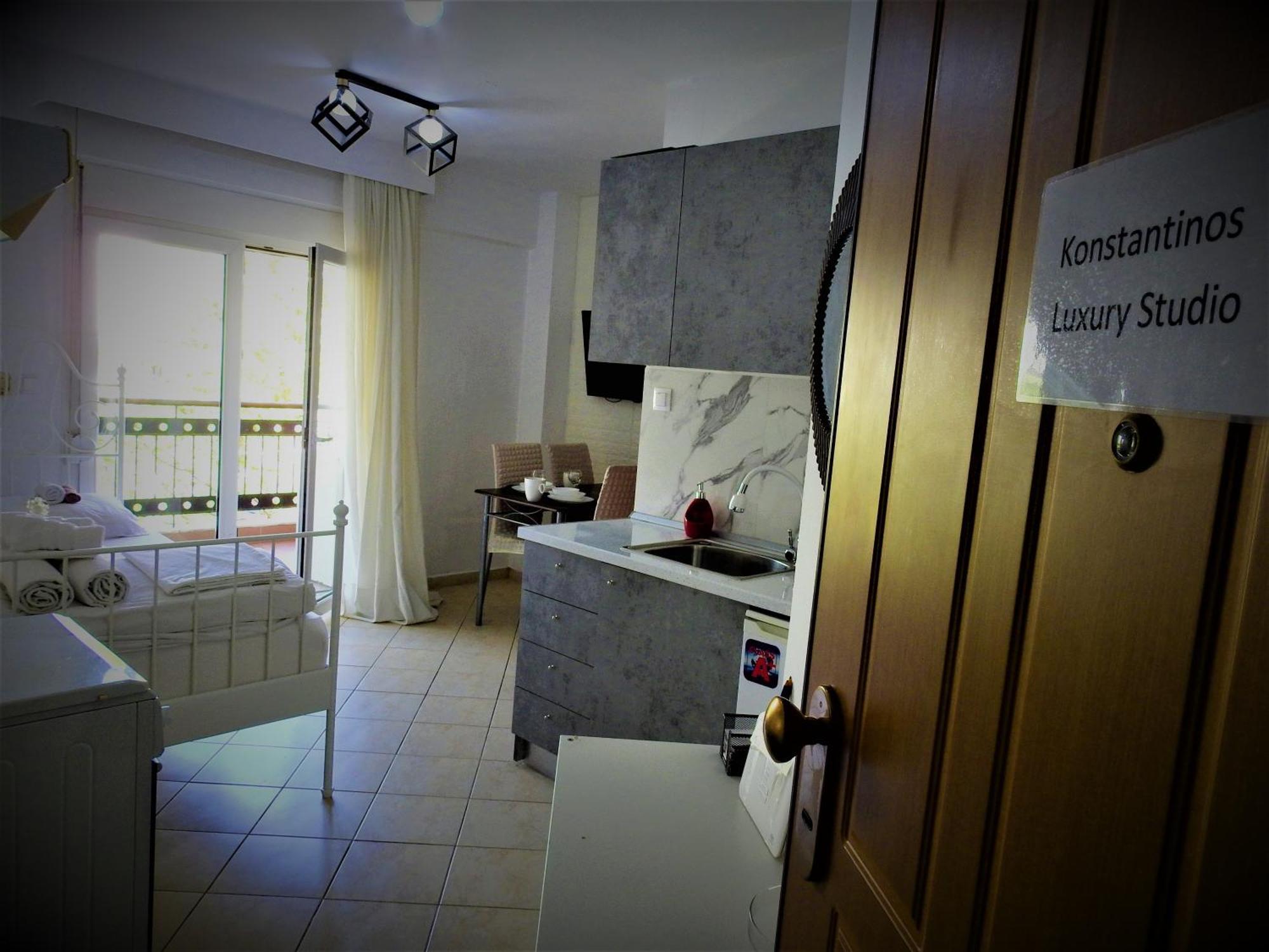 Konstantinos'S Luxury Studio Thessaloniki Exterior foto